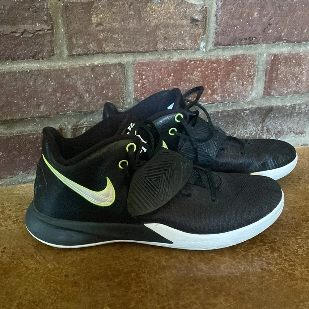 Nike KYRIE FLYTRAP III Men’s Kyrie Irving basketball‎ shoes sneakers